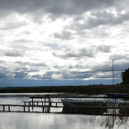 בית נופש Fischstuebchen Neeberg 2 - Achterwasser Krummin